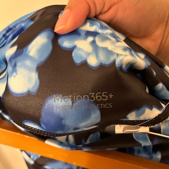 Fabletics Motion 365+ flower print leggings - Picture 8 of 8